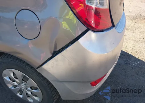 2015 Hyundai Accent Gs z USA, uszkodzony, nr VIN KMHCT5AE0FU232591